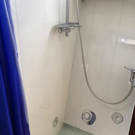 Hotel na wodzie Ipharra - Bateau A Quai Sète