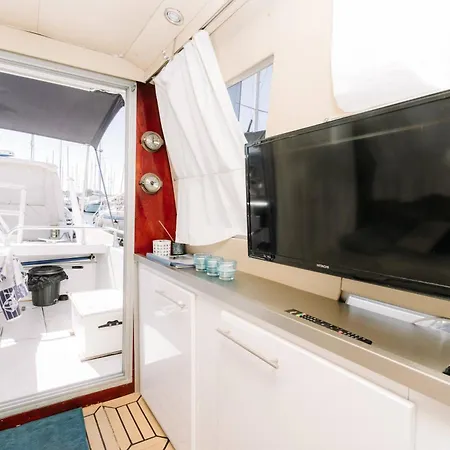 Ipharra - Bateau A Quai Hotel na wodzie *